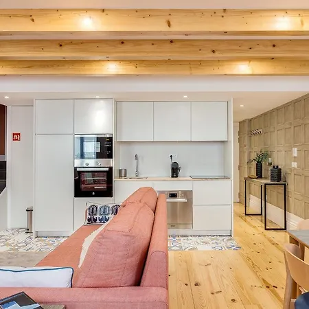 Hopstays Tiles 2 - Center Duplex Porto