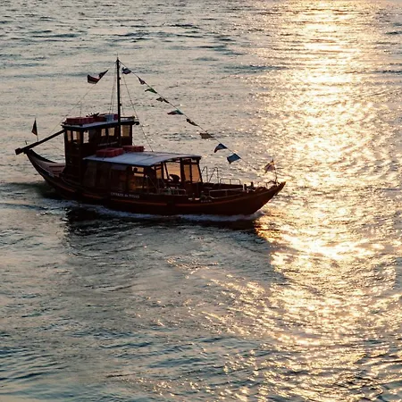 Hopstays Tiles 2 - Center Duplex *