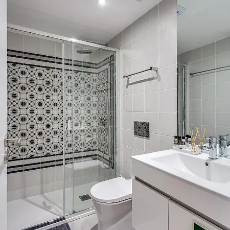 Apartment Hopstays Tiles 2 - Center Duplex *