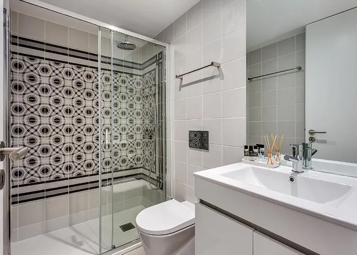 Hopstays Tiles 2 - Center Duplex *