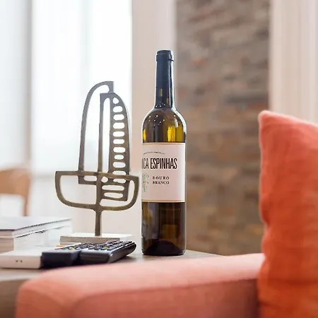 Hopstays Tiles 2 - Center Duplex *