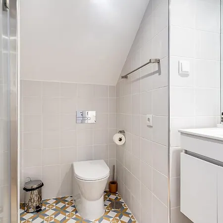 Hopstays Tiles 2 - Center Duplex Apartman *